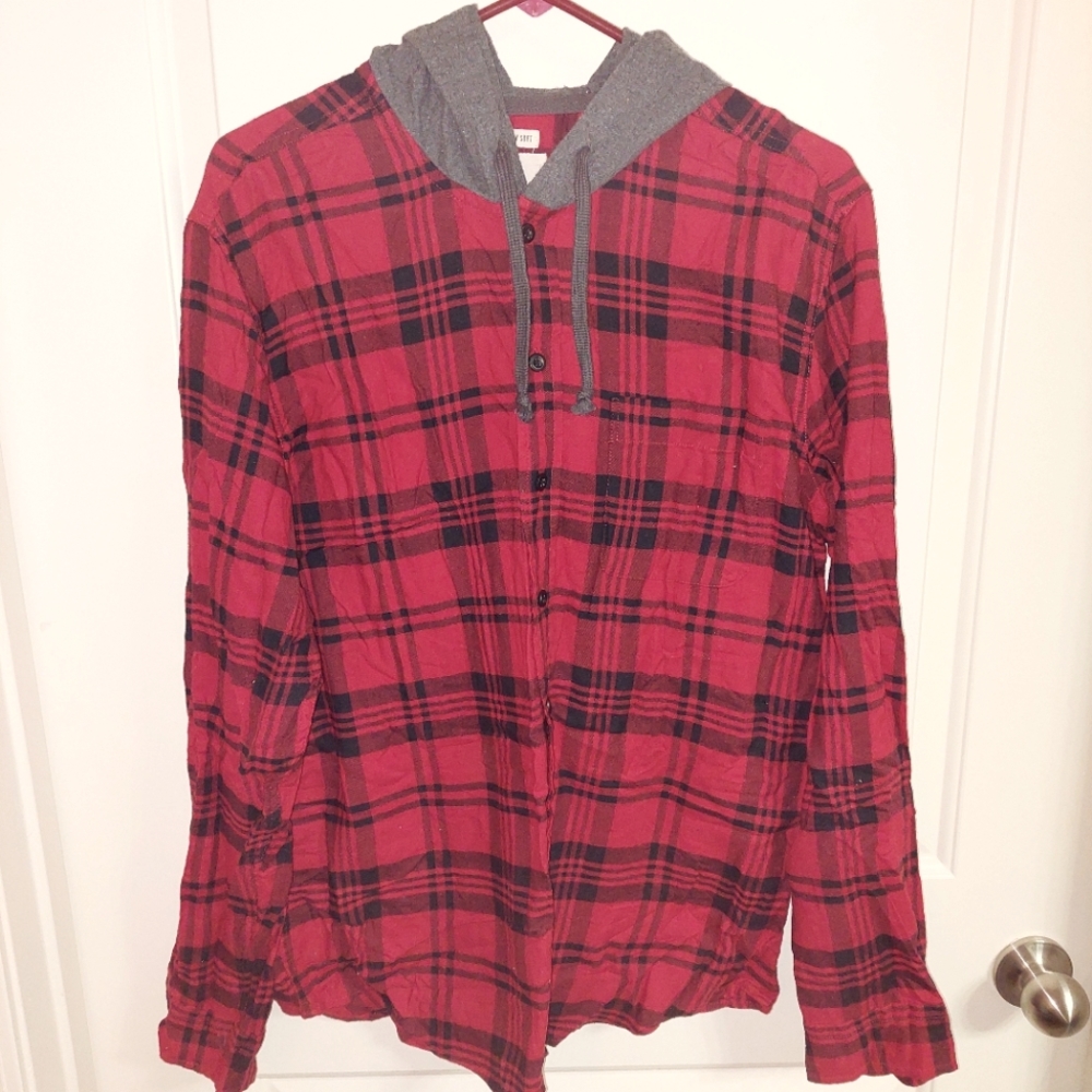 Men's AMERICAN EAGLE Red Long Sleeve Flannel - (L)